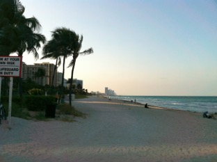 20110522 1849 A FLORIDE - MIAMI - Surfside Beach - iPhone