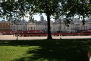 2009052203 LONDRES - Buckingham Palace Relève de la Garde - 400D.jpg